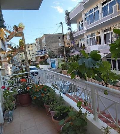 Honey Apartment Near Port Of Saranda Kültér fotó