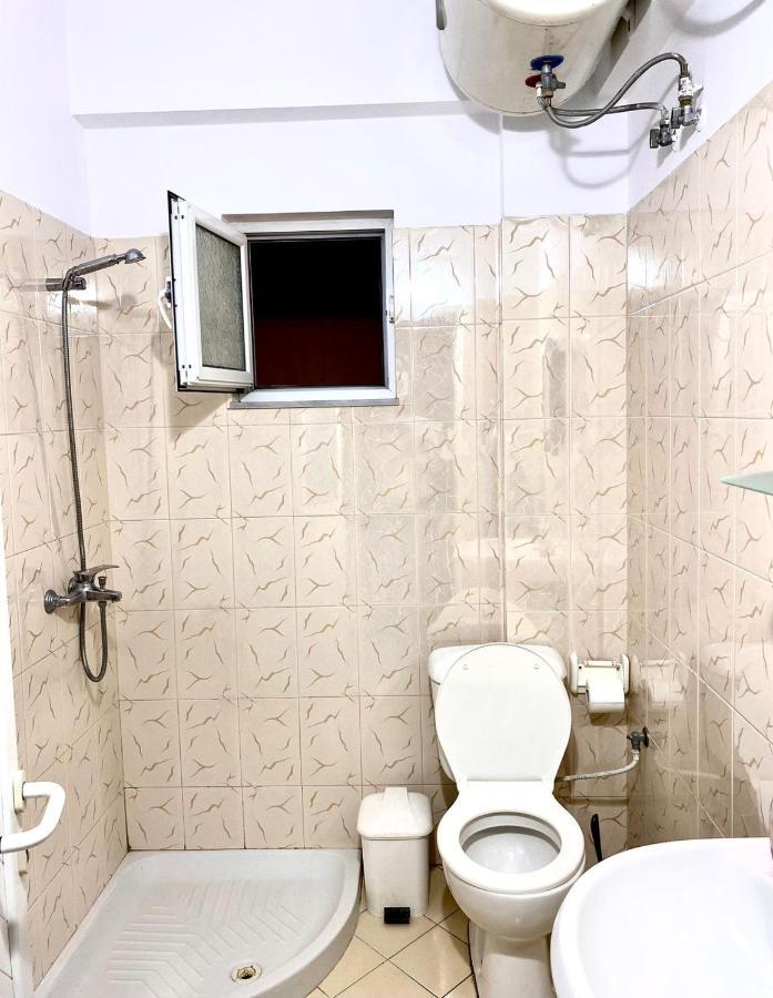 Honey Apartment Near Port Of Saranda Kültér fotó